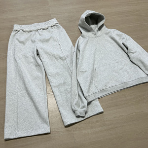 Conjunto Deportivo Gris con Capucha para Mujer, 100% Algodón, Sudadera y Pantalones Holgados, Estilo Casual Otoñal - Product Image 5