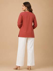 Ensemble Kurta en coton rouge pour femmes avec pantalon blanc, coupe ample, vêtements décontractés, style Inde Pakistan, toutes saisons - Product Image 4