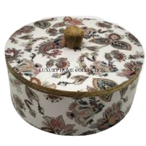 Boîte à roti en bois robuste et résistante à la corrosion avec technologie thermique pour garantir que les rotis restent doux et délicieux pendant longtemps - Product Image 1