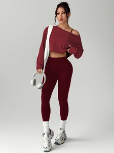 Ensemble de yoga et fitness élégant Atlaset trois pièces pour femme – Tenue de sport sans couture avec leggings taille haute, brassière et veste – Marque personnalisable - Product Image 6