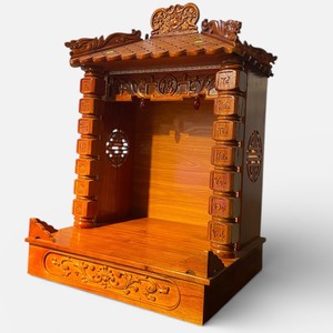 El altar dedicado a la abuela ancestral está tallado en madera de toona. - Product Image 2