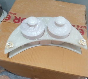 Contenedores de almacenamiento de alimentos herméticos en remolino de crema hechos a mano, Juego de 2 piezas con tapa de fácil apertura, bandeja de resina para cocina, almacenamiento de bodas - Product Image 4