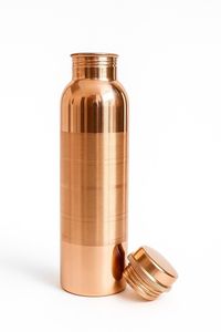 Botella de Agua de Cobre de Lujo, Artículos de Hidratación de Primera Calidad para Tiendas Boutique, Marcas de Bienestar y Regalos - Product Image 3