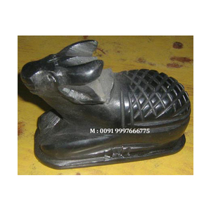 Estatua de Nandi de Mármol Negro de Alta Gama, Atractiva, Hecha a Mano por Diseñador Indio, para Uso en Templos - Product Image 2