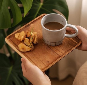 Bandejas y Platos Rectangulares Hechos a Mano con Madera de Acacia Ecológica - Platos Multifuncionales para Ensaladas, Frutas y Verduras - Product Image 1