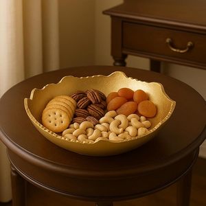 Bol décoratif en métal doré, motif lune, martelé, asymétrique, avec bords pointus, pour centre de table, panier d'appoint, fruits et pot-pourri - Product Image 3