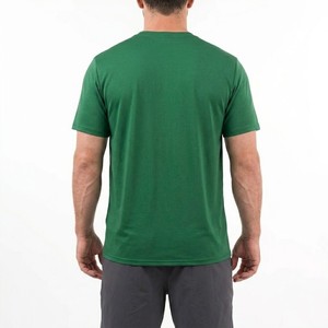 Ensemble T-shirt et short vert pour homme de haute qualité – Tenue d'été minimaliste deux pièces, couleur unie, athlétique et décontractée, à manches courtes - Product Image 4