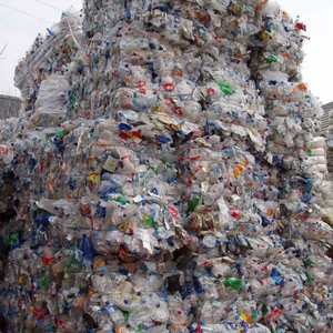 Residuos de Botellas PET Limpios de Calidad Premium, Grado Hot Melt, Plástico Reciclado para Aplicaciones de Fibras y Suministro a Granel Ecológico - Product Image 5