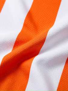 Meilleure vente : Maillot de football personnalisé en polyester imprimé pour hommes, respirant et écologique, idéal pour les clubs, les écoles, les événements, l'entraînement et les matchs - Product Image 4