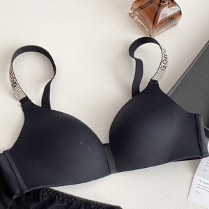 Soutien-gorge push-up rose pour femme avec bretelles en strass, lingerie en jersey sans couture, maintien moyen, coussinets intégrés - Product Image 3