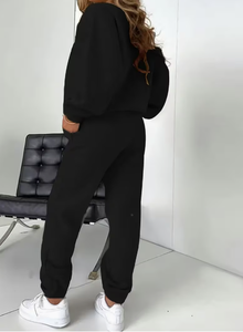 Women's Black <b>Heart</b> Leopard Print <b>Sweatshirt</b> Jogger Set Crew Neck Full Sleeve Knitted Casual Outfit - Product Image 4