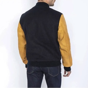 Veste universitaire pour hommes personnalisée OEM Polyester imperméable et respirant Décorations de boutons en fourrure de cuir durable Impression hivernale de grande taille - Product Image 4