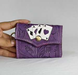 Monedero de Cuero Genuino Morado, Hecho a Mano, con Diseño de Ases, Cierre de Broche, Mini Cartera para Monedas, Unisex, Nuevo Estilo Creativo - Product Image 1