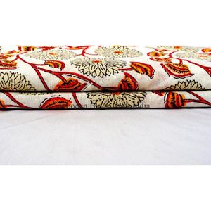 Magnifique tissu en coton imprimé floral, fabriqué à la main par un fabricant indien, beige clair, léger, de haute qualité, pour rideaux et housses de chemises. - Product Image 6