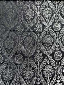 Tissu brocart floral noir et argenté, tissé jacquard - Product Image 1