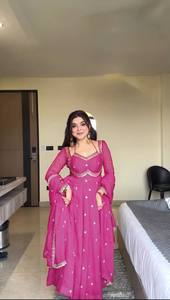 Vestido Anarkali Zarkan para Mujer con Hilo de Georgette Sintético para Fiestas, Vestido Anarkali con Pantalón y Dupatta - Product Image 2