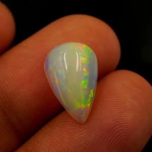 Cabujón de Ópalo Fuego Welo, Corte Pera, 2.70 Ct - Product Image 2