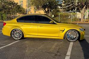 BMW M3 2018 Usado, Paquete de Competición, Transmisión Manual de 6 Velocidades, Equipamiento Completo, Color <span class=keywords><strong>Amarillo</strong></span> Austin Metalizado, Propiedad del Sur - Product Image 3