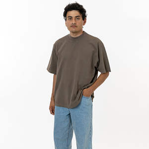 Camiseta 100% algodón para hombre, corte holgado, estampada, de alta calidad, 240 GSM, hombros caídos, cuello simulado, estilo oversized. - Product Image 4