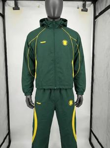 Chaqueta Cortavientos para Hombre con Costuras Reforzadas - Chándal de Dos Piezas de Nailon Ecológico, Estampado Personalizado, Secado Rápido, Capucha Sólida - Product Image 4