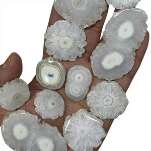 Cabochons de quartz solaire 100% naturels de qualité supérieure, formes et tailles variées, pierres de guérison pour la fabrication de bijoux DIY, vente en gros directe usine - Product Image 1