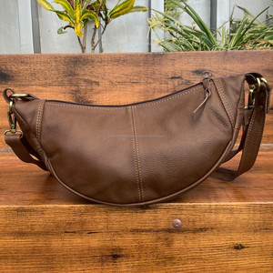 Bolso bandolera de cuero genuino de diseñador, bolso para axilas, venta al por mayor, bolso y monederos de media luna, bolso de mano de hombro de alta calidad para mujer - Product Image 5
