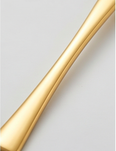 Ensemble d'argenterie dorée avec couteau, fourchette et cuillères, finition miroir haute brillance, design glamour, compatible lave-vaisselle, ustensiles en métal pour usage domestique - Product Image 3