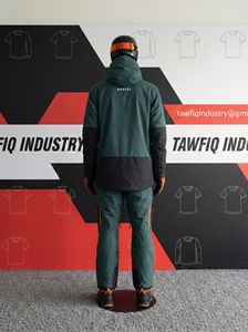 Mono de esquí unisex personalizado para invierno - Chaqueta de nieve impermeable y cortavientos con cremallera Tex, aislada, de alta calidad, ¡gran oferta para actividades al aire libre! - Product Image 4