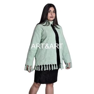 Veste d'hiver courte unisexe en tissu 100% coton tnt, broderie à la main Suzani, bords bruts, matelassée, vente en gros pour femmes - Product Image 2