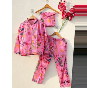 ชุดนอนผ้าฝ้ายสีชมพูสำหรับผู้หญิง เนื้อผ้านุ่ม ระบายอากาศได้ดี ชุดนอนสองชิ้น ขายส่ง - Product Image 1