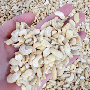 Santigo Cashew <b>Nuts</b> Kaju Broken Kaju In Bulk Exported To Worldwide <b>Kernel</b> Cashew <b>Nuts</b> - Product Image 1