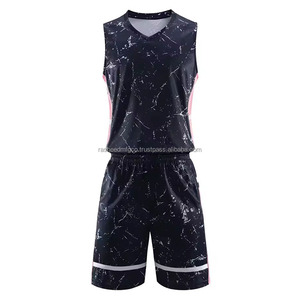 Uniforme de Baloncesto Personalizado al por Mayor para Hombre, Diseño Retro, Impresión Digital, Reversible, Absorbente de Humedad, Secado Rápido, Sin Mangas - Product Image 1