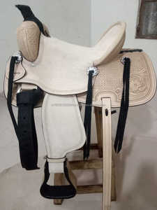 Selle de cheval en cuir occidental ROYAL INTERNATIONAL RI2022-001 avec ensemble d'accessoires, provenant de l'Uttar Pradesh - Product Image 2