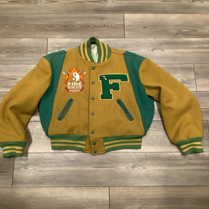 เสื้อแจ็คเก็ตวาร์ซิตี้วินเทจแท้ ทำจากผ้าขนสัตว์ สำหรับผู้ชาย แบบสั่งทำพิเศษ เสื้อแจ็คเก็ตวาร์ซิตี้เบสบอลแบบสั่งทำพิเศษทั้งตัว - Product Image 4