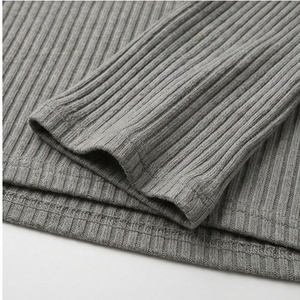 Sweat à capuche en coton pour femme, manches longues, coupe courte, poche cargo, respirant, design personnalisé imprimé, vêtements de haute qualité - Product Image 6