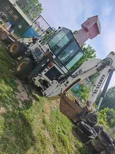 Nouvelle chargeuse-pelleteuse 4x4 KETTER avec pelle arrière pour les travaux de construction municipale en Afrique et en Amérique du Sud - Product Image 3