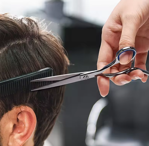 Ciseaux de coiffure professionnels de haute qualité en acier inoxydable japonais, pour droitiers, avec logo personnalisé et peigne - Product Image 5