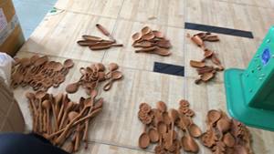 Mini cuillère en bois biodégradable sans BPA sans danger avec des aliments chauds écologiques recyclables par 99 Gold Data Manufacturer - Product Image 4