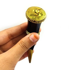 Colgante de Cuerno de Búfalo Natural con Tapas en Tono Dorado, Forma Curva Pulida, Decoración y Regalo de Boda Negro BURAQ HANDICRAT - Product Image 5