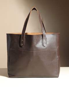 Sac fourre-tout élégant en cuir pour usage quotidien - Product Image 1