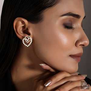 Prao ต่างหูเม็ดเล็กคริสตัลสีตัดกันป้องกันการเสื่อมเสียและไข่มุกดีไซน์รูปหัวใจสำหรับผู้หญิง - Product Image 1