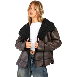 Vestes en cuir courtes tendance 2024 pour femmes, streetwear élégant, logo personnalisé, doublure en viscose pour la conduite à moto - Product Image 2