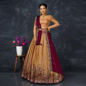 Lehenga Choli de Seda Banarasi para Graduación, Baile de Graduación, Boda, Fiesta, Largo hasta el Suelo, Sin Arrugas, Motivos Tejidos Tradicionales, Falda Acampanada - Product Image 2