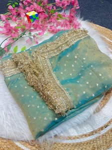 Sari en soie douce avec bordure en dentelle fantaisie, pallu décoratif, chemisier assorti en dentelle, tenue ethnique légère pour soirée - Product Image 6