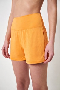 Shorts de yoga courts les plus vendus, séchage rapide, effet push-up, avec logo personnalisé, pour femmes - Product Image 3
