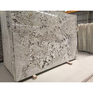 Dalles de granit blanc d'Alaska en pierre naturelle pour comptoirs de cuisine, revêtements muraux et projets d'intérieur - Product Image 1