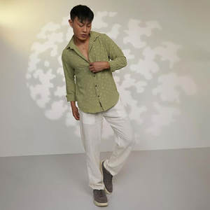 2024 printemps hommes élégant vêtements de travail décontractés chemise veste confortable ample à manches longues avec caractéristique de respirabilité - Product Image 1