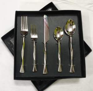 Ensemble de couverts réutilisables en argent plaqué, design moderne, en acier inoxydable, finition miroir, durable - Product Image 5