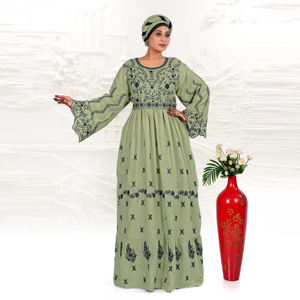 Caftán de Rayón con Bordado Detallado, Mangas Acampanadas, Cintura Definida y Elegante Diseño de Silueta Larga hasta el Suelo - Product Image 2