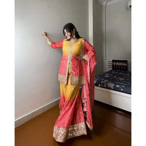 Hermoso conjunto de Parte superior inferior y Dupatta para mujer con impresionante impresión digital - Product Image 3